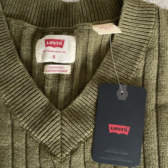 LEVI’S Men’s Oversized Sweater Vest - Picture 2 of 4